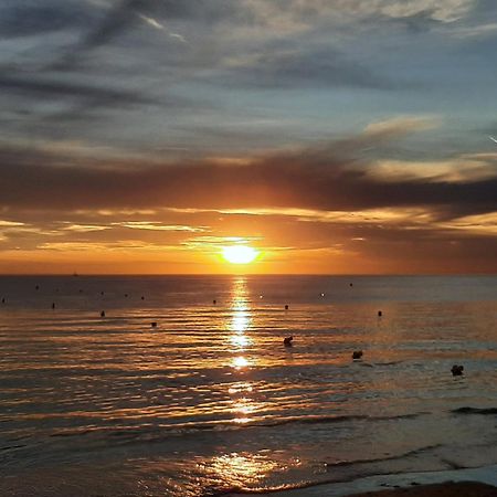 La Mer, La Plage, Le Sable Булонь-сюр-Мер Екстер'єр фото
